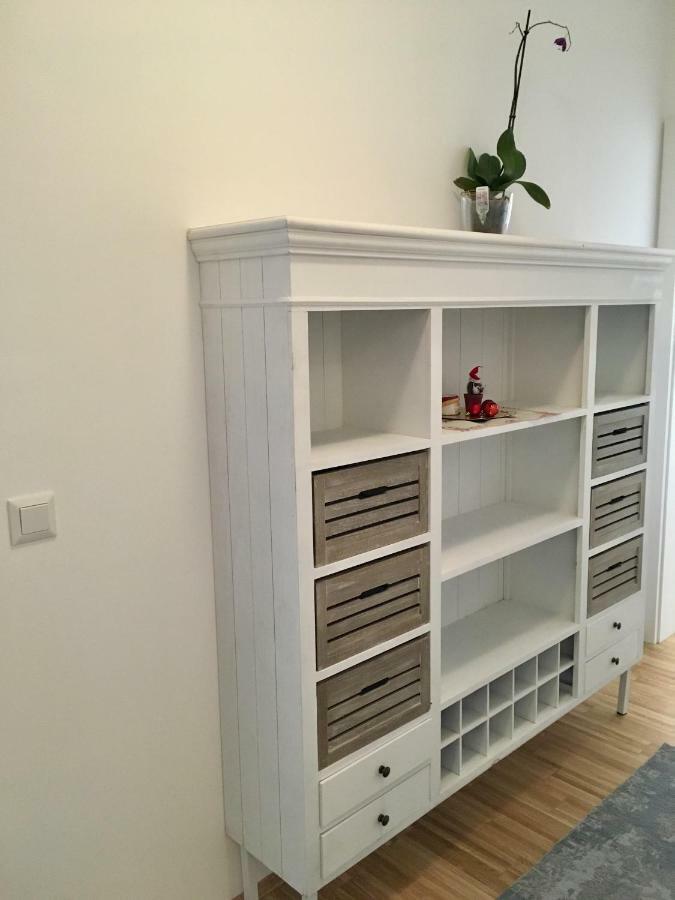 White Vintage Park View Apartment Vienna Luaran gambar