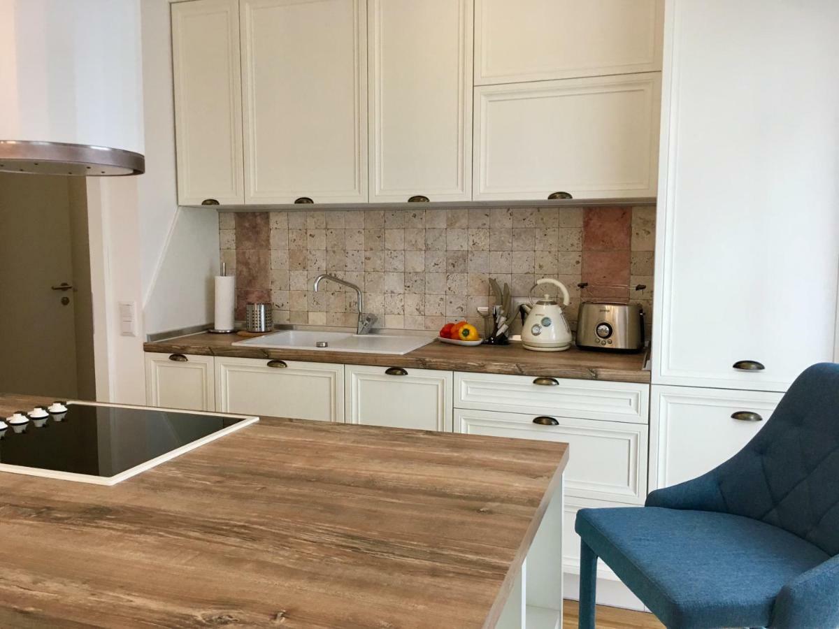 White Vintage Park View Apartment Vienna Luaran gambar