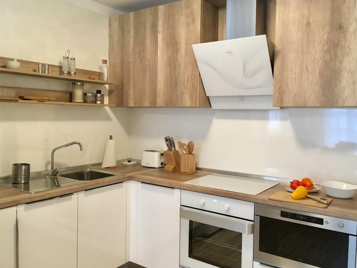 White Vintage Park View Apartment Vienna Luaran gambar
