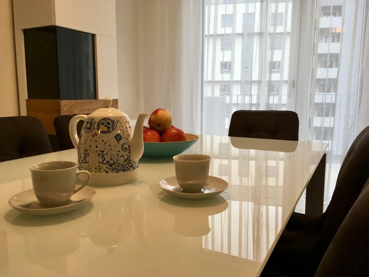 White Vintage Park View Apartment Vienna Luaran gambar